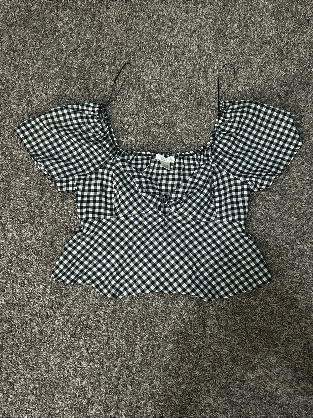 Gingham Puff-Sleeve Tie-Front Crop Top in Black and White